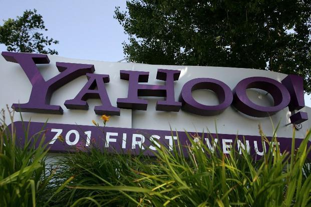 Yahoo announced to shut it's services in China 